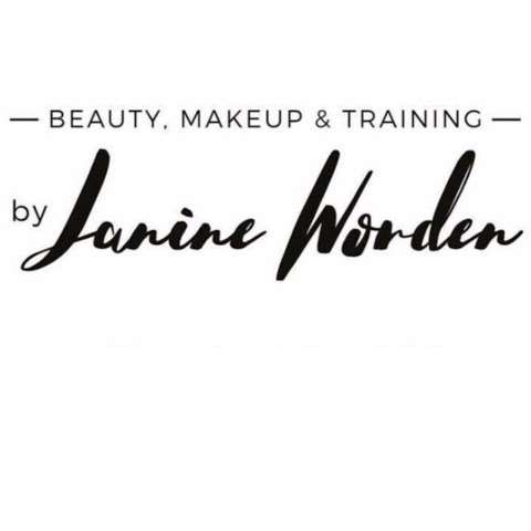 Janine Worden • Beauty • Make Up • Training photo